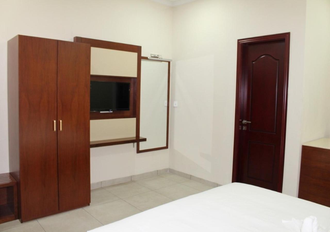 קינשאסה Ixoras Hotel מראה חיצוני תמונה