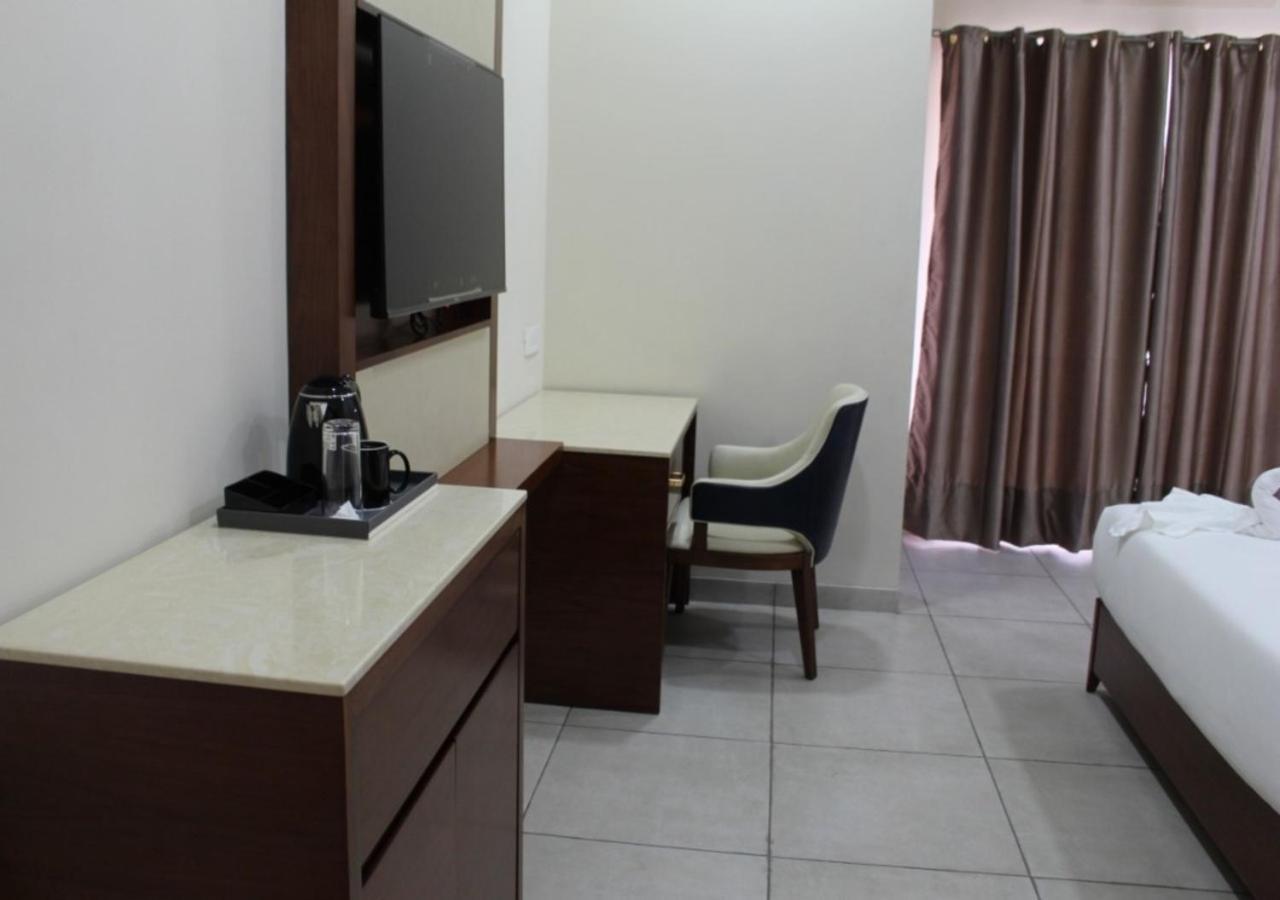 קינשאסה Ixoras Hotel מראה חיצוני תמונה