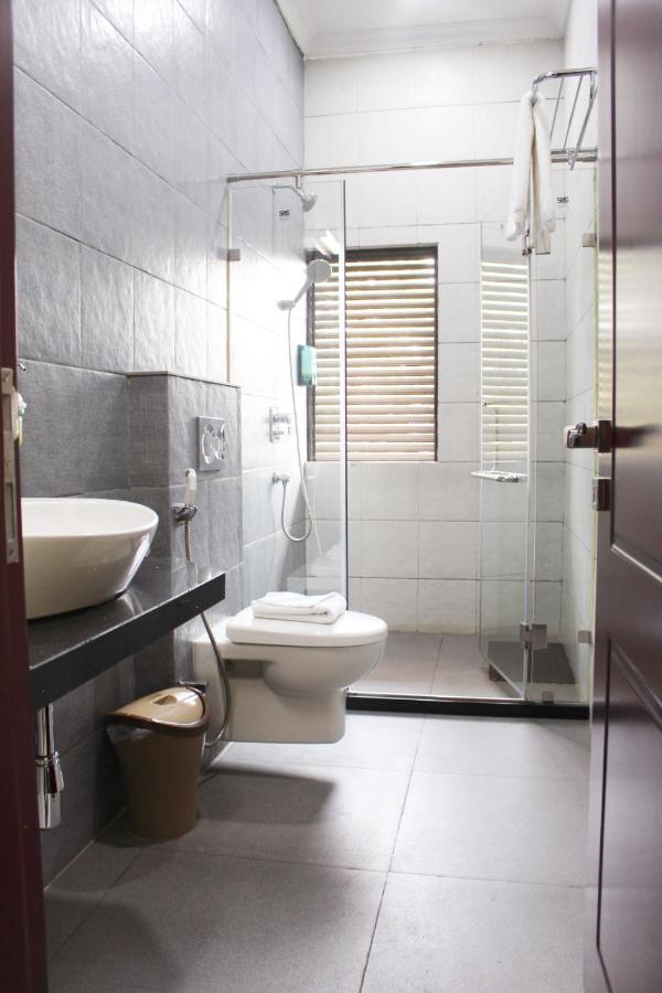 קינשאסה Ixoras Hotel מראה חיצוני תמונה