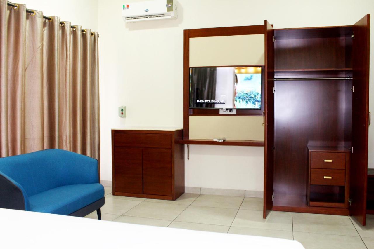 קינשאסה Ixoras Hotel מראה חיצוני תמונה