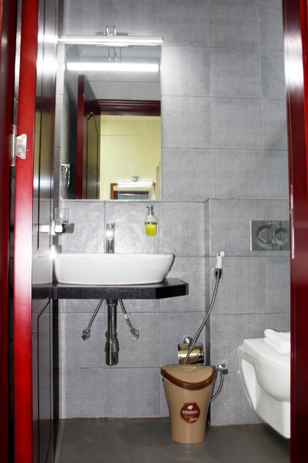 קינשאסה Ixoras Hotel מראה חיצוני תמונה