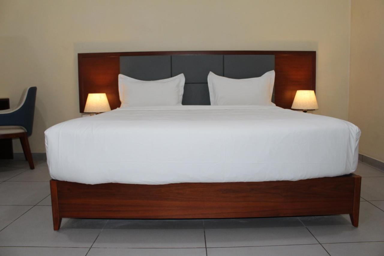 קינשאסה Ixoras Hotel מראה חיצוני תמונה