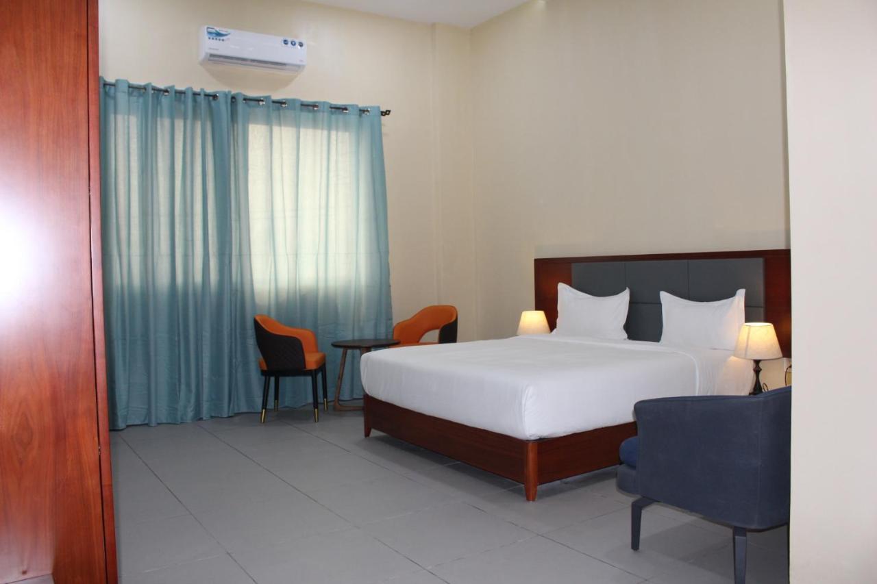 קינשאסה Ixoras Hotel מראה חיצוני תמונה