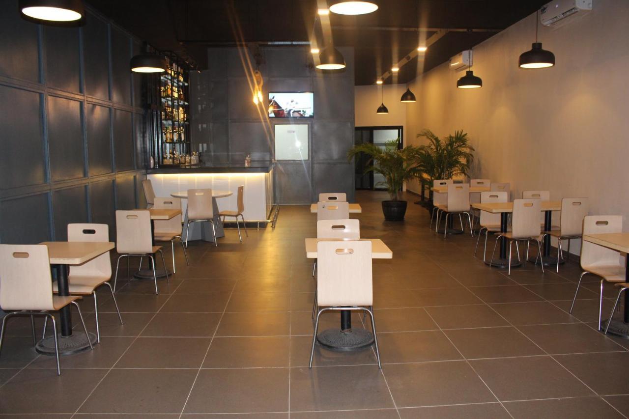 קינשאסה Ixoras Hotel מראה חיצוני תמונה